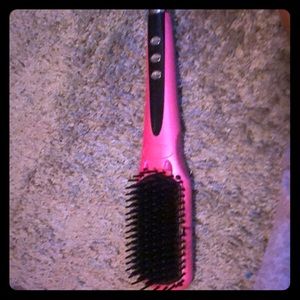 Brush iron